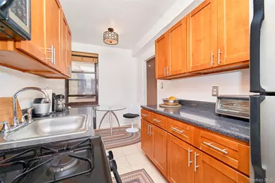 2962 Decatur Avenue #4D, Bronx, NY 10458 - Photo 14