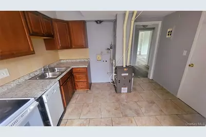 174 South Avenue #Apt 2, Poughkeepsie, NY 12601 - Photo 4