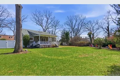 205 4th Street, East Northport, NY 11731 - Photo 4