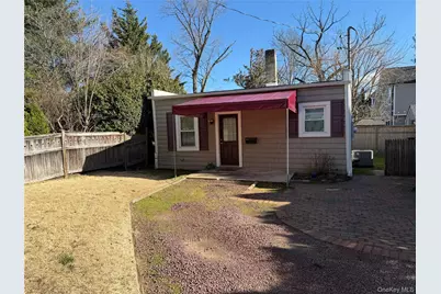 207 Franklin Avenue, Sea Cliff, NY 11579 - Photo 1