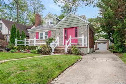 57 Carol Street, Lynbrook, NY 11563 - Photo 28