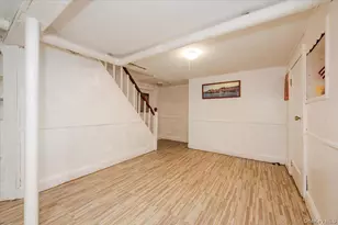 57 Carol St, Lynbrook, NY 11563 - Photo 18