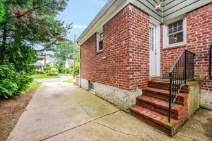 57 Carol St, Lynbrook, NY 11563 - Photo 26