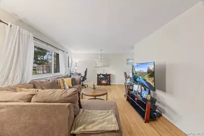 782 Tuckahoe Road #3C, Yonkers, NY 10710 - Photo 2