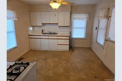 28 & 34 Townsend Avenue, Flanders, NY 11901 - Photo 4