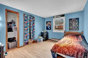 187 Hot Water St, Manorville, NY 11949 - Photo 14