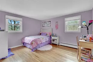 187 Hot Water St, Manorville, NY 11949 - Photo 16