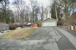 136 Lincoln Pl, Liberty, NY 12754 - Photo 2