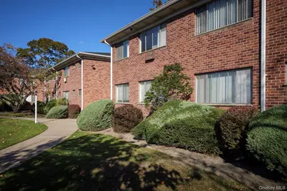 11 South Saxon Avenue #3E, Bay Shore, NY 11706 - Photo 1