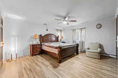 19 Austin Lane, East Northport, NY 11743 - Photo 22