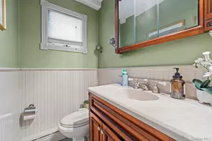 19 Austin Ln, East Northport, NY 11743 - Photo 18