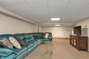 8 E Gate, Plainview, NY 11803 - Photo 12