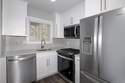 5-1A Dark Hollow Road #5-1A, Port Jefferson, NY 11777 - Photo 2