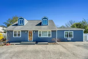 1659 Lincoln Ave, Bohemia, NY 11716 - Photo 2