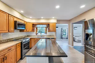 1659 Lincoln Ave, Bohemia, NY 11716 - Photo 22