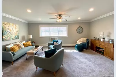 325 Brook Avenue #325-1B, Bay Shore, NY 11706 - Photo 4