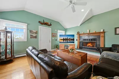 136 Park Avenue, Deer Park, NY 11729 - Photo 6