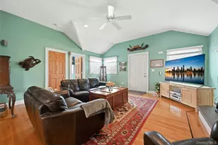 136 Park Ave, Deer Park, NY 11729 - Photo 8
