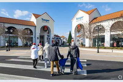 136 Park Avenue, Deer Park, NY 11729 - Photo 44