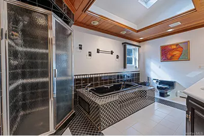 3 New Jersey Court, Dix Hills, NY 11746 - Photo 32