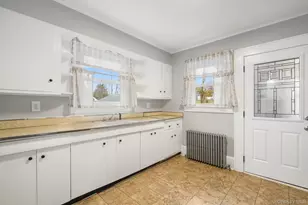 34 Waldberg Ave, Congers, NY 10920 - Photo 16