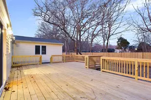 115 Clinton Ave, Patchogue, NY 11772 - Photo 32