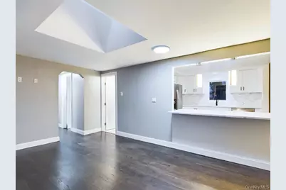 115 Clinton Avenue, Patchogue, NY 11772 - Photo 8