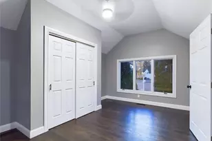 115 Clinton Ave, Patchogue, NY 11772 - Photo 14