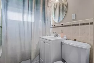 34 Hedge Ln, Westbury, NY 11590 - Photo 14