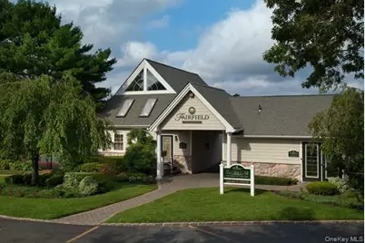 90 Moonlight Walk #90, Holbrook, NY 11741 - Photo 2