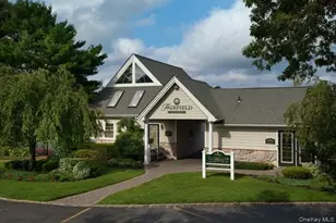 90 Moonlight Walk, Holbrook, NY 11741 - Photo 2