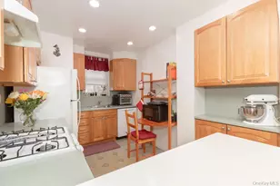 1328 Midland Ave, Bronxville, NY 10708 - Photo 8