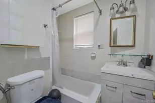 32 Cumberland Pl, Valley Stream, NY 11580 - Photo 14