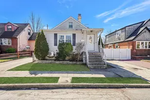 32 Cumberland Pl, Valley Stream, NY 11580 - Photo 2