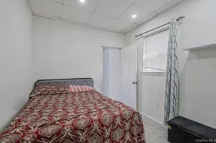 32 Cumberland Pl, Valley Stream, NY 11580 - Photo 6