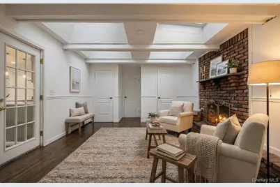 305 S 8th Street, New Hyde Park, NY 11040 - Photo 10