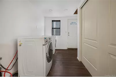 305 S 8th Street, New Hyde Park, NY 11040 - Photo 14