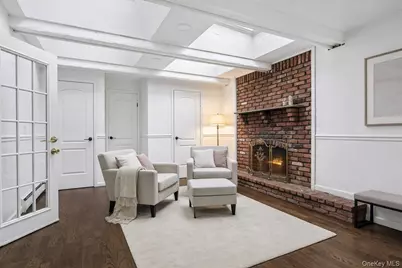 305 S 8th Street, New Hyde Park, NY 11040 - Photo 30