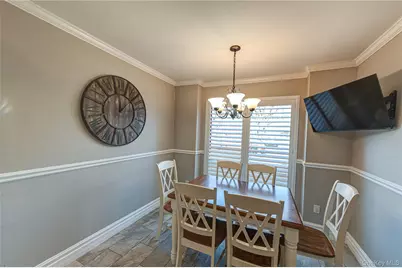 240 Pond View Lane, Smithtown, NY 11787 - Photo 4