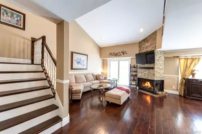 240 Pond View Lane, Smithtown, NY 11787 - Photo 16