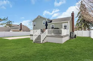 25 Young St, West Babylon, NY 11704 - Photo 20
