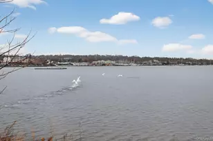 1 Toms Point Ln, Port Washington, NY 11050 - Photo 32