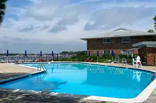 1 Toms Point Ln, Port Washington, NY 11050 - Photo 18