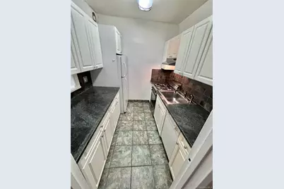 162-01 Powells Cove Boulevard #1M, Whitestone, NY 11357 - Photo 2