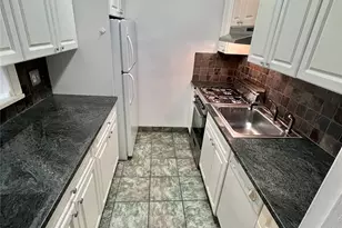 162-01 Powells Cove Blvd, Whitestone, NY 11357 - Photo 2