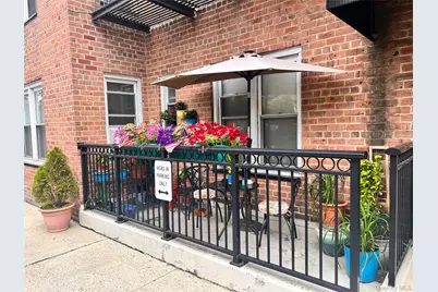 162-01 Powells Cove Boulevard #1M, Whitestone, NY 11357 - Photo 1