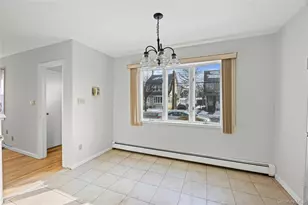 39 Stewart St, Floral Park, NY 11001 - Photo 10