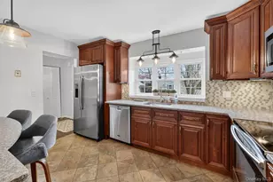 231 Carrollwood Dr, Tarrytown, NY 10591 - Photo 8