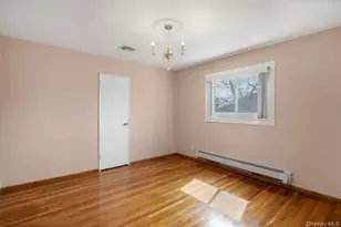 1033 Rosedale Rd, Woodmere, NY 11581 - Photo 16