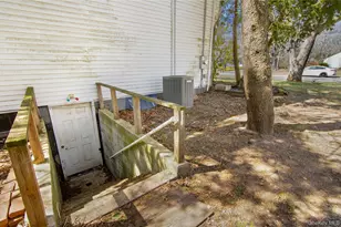 26 Lovell Rd, Hampton Bays, NY 11946 - Photo 6